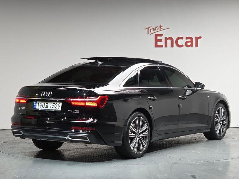 2023 Audi A6 45 TFSI Quattro Premium photo 2