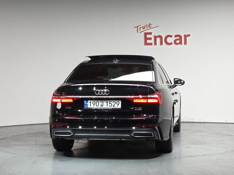 2023 Audi A6 45 TFSI Quattro Premium photo 4