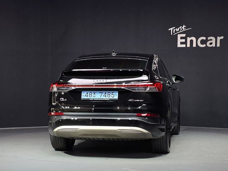 2022 Audi e-tron 40 Sportback photo 4