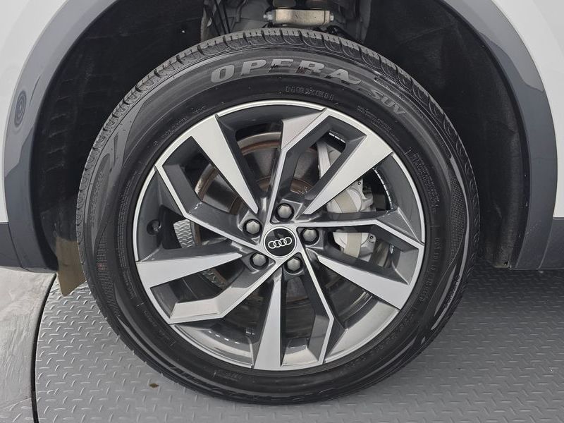 2021 Audi Q5 40 TDI Quattro Sportback photo 5