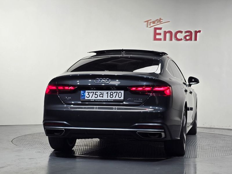 2021 Audi A5 40 TFSI Quattro Sportback photo 4