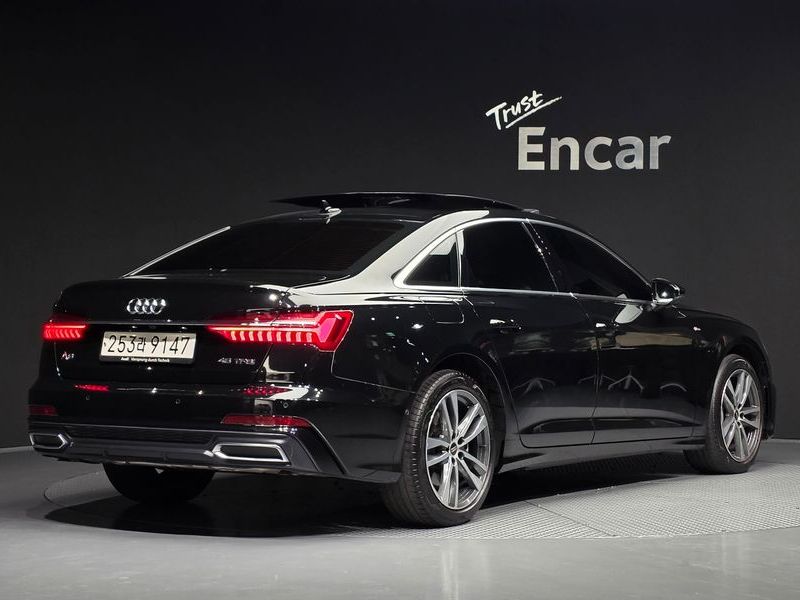 2023 Audi A6 45 TFSI Premium photo 2