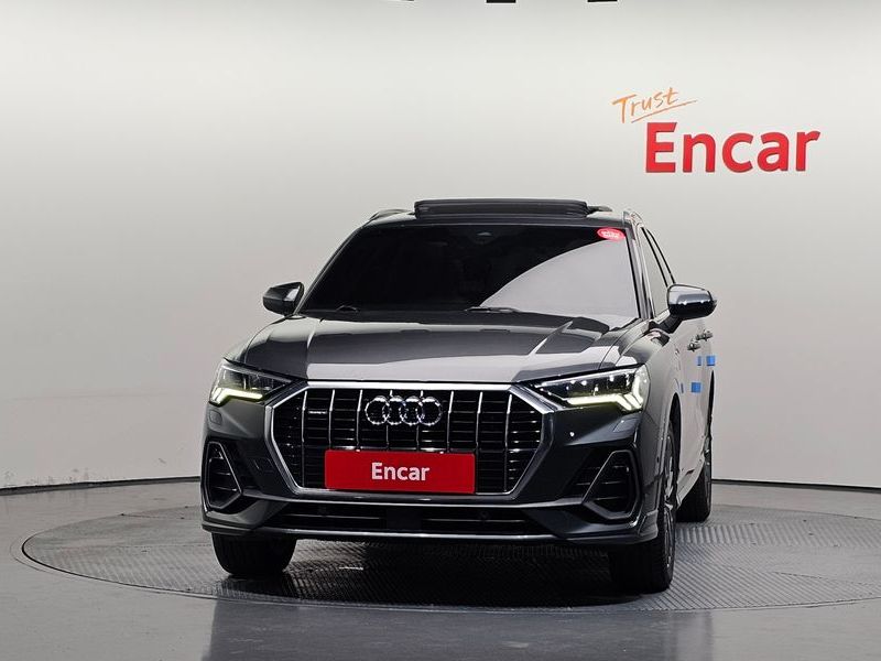 2022 Audi Q3 35 TDI Quattro Premium photo 3