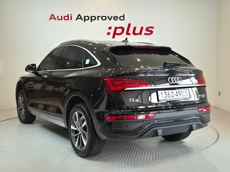 2023 Audi Q5 45 TFSI Quattro Sportback photo 2