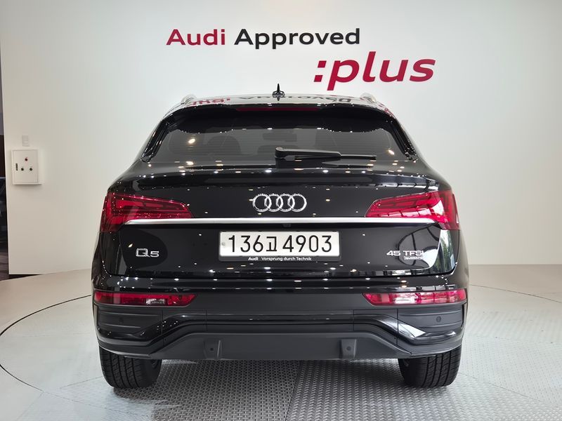 2023 Audi Q5 45 TFSI Quattro Sportback photo 4