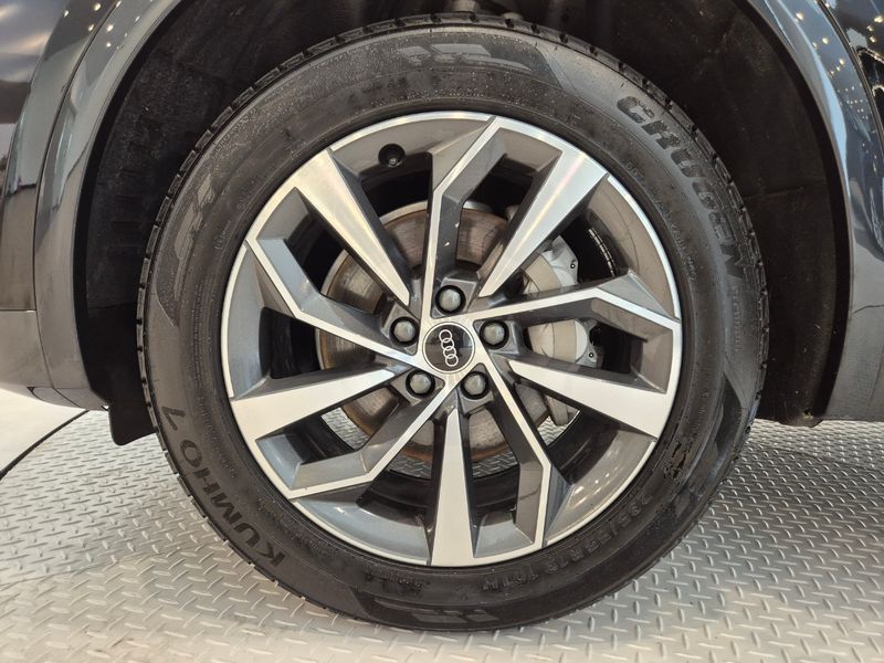 2023 Audi Q5 45 TFSI Quattro Sportback photo 5
