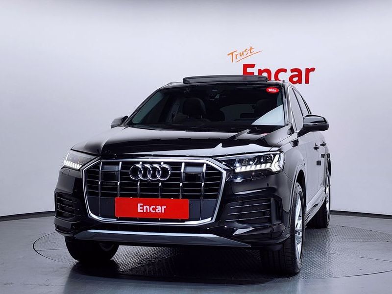 2023 Audi Q7 45 TDI Quattro photo 3