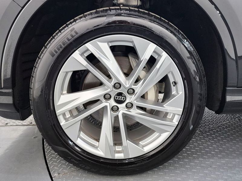 2023 Audi Q7 45 TDI Quattro photo 5