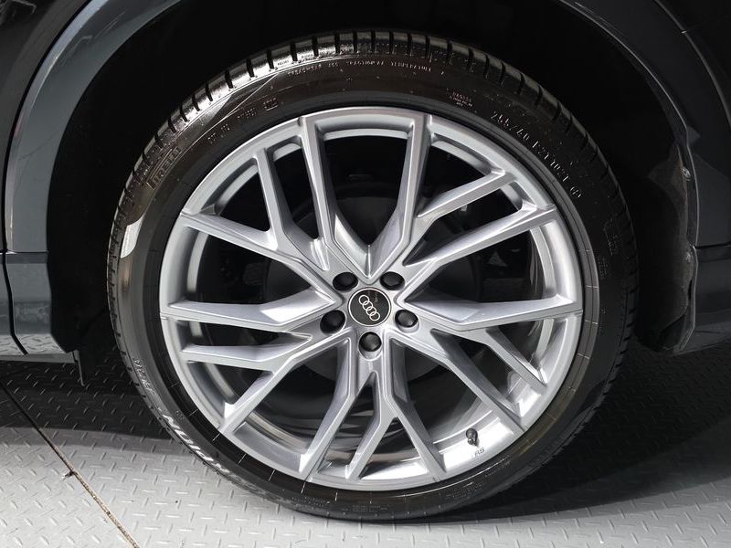 2026 Audi e-tron 45 Premium photo 5