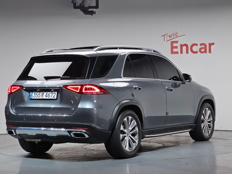 2021 Mercedes-Benz E-Class GLE300d 4MATIC photo 2