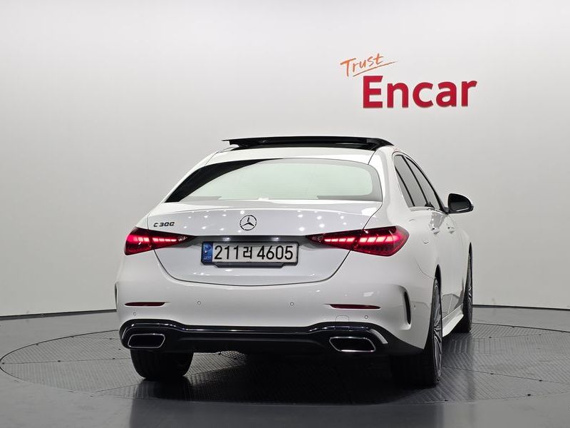 2022 Mercedes-Benz C-Class C300 AMG Line photo 4
