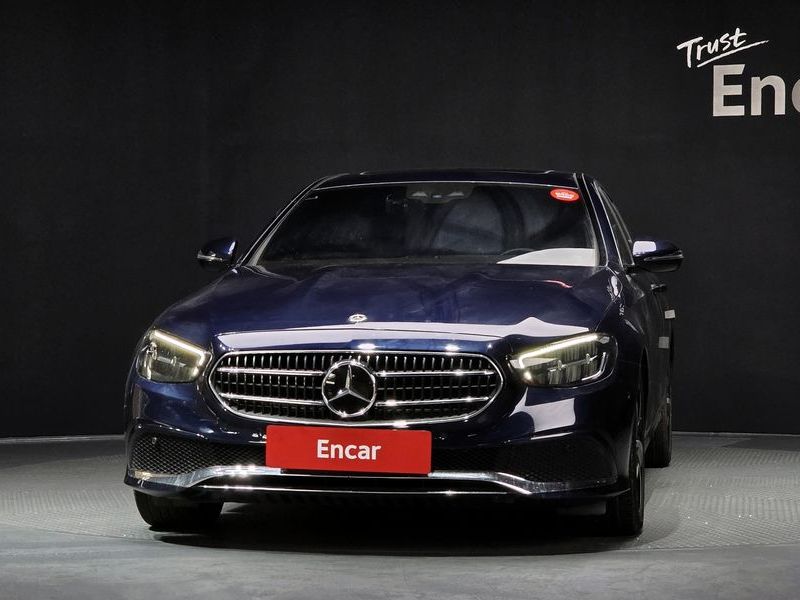 2021 Mercedes-Benz E-Class E250 Avantgarde photo 3