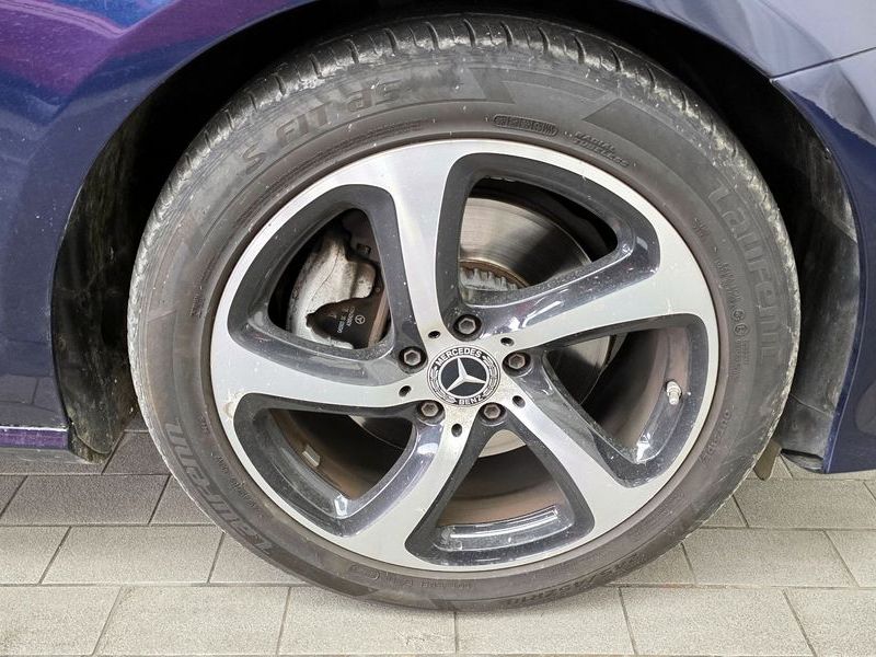 2021 Mercedes-Benz E-Class E250 Avantgarde photo 5