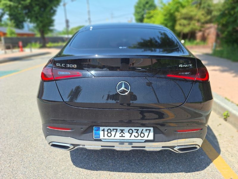 2025 Mercedes-Benz C-Class GLC300 4MATIC Avnatgarde Coupe photo 2
