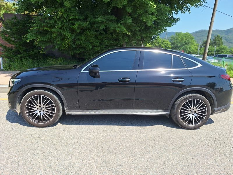 2025 Mercedes-Benz C-Class GLC300 4MATIC Avnatgarde Coupe photo 3