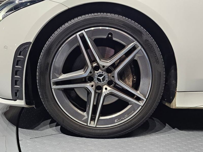 2019 Mercedes-Benz S-Class CLS300d AMG Line photo 5