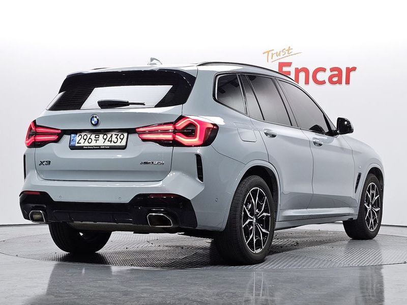 2022 BMW X3 xDrive 20i M Sport photo 2