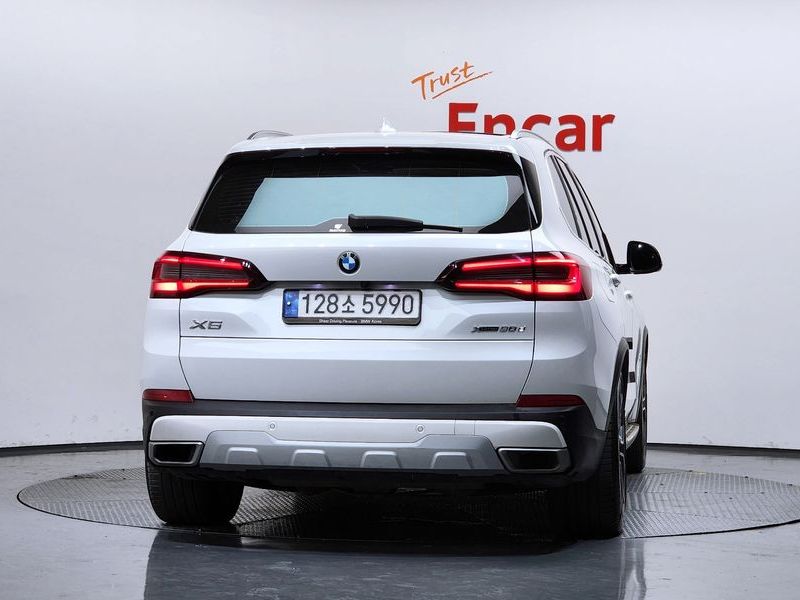 2022 BMW X5 xDrive 30d xLine photo 4