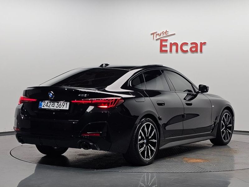 2025 BMW 4 Series 420i M Sport Pro Gran Coupe photo 2