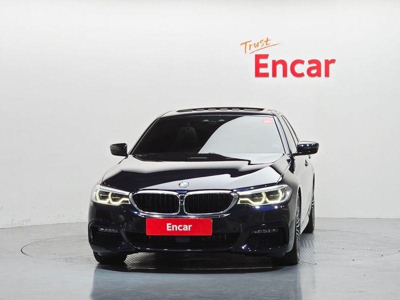 2019 BMW 5 Series 530i M Sport Package Plus photo 3