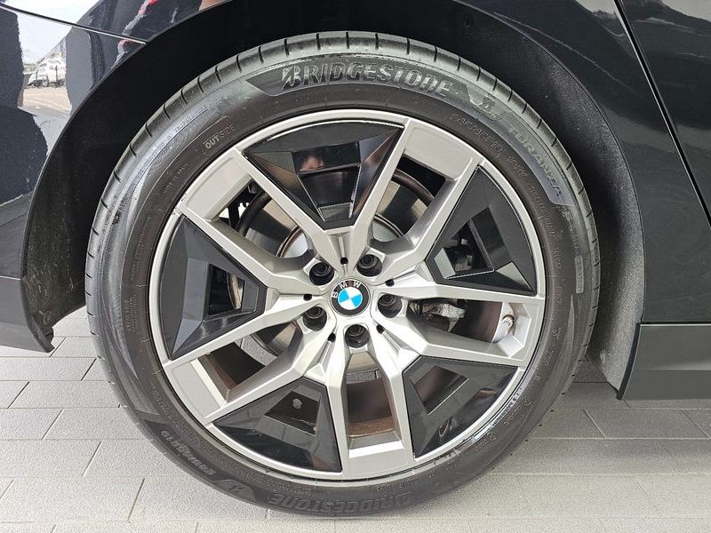 2024 BMW 5 Series 523d photo 5
