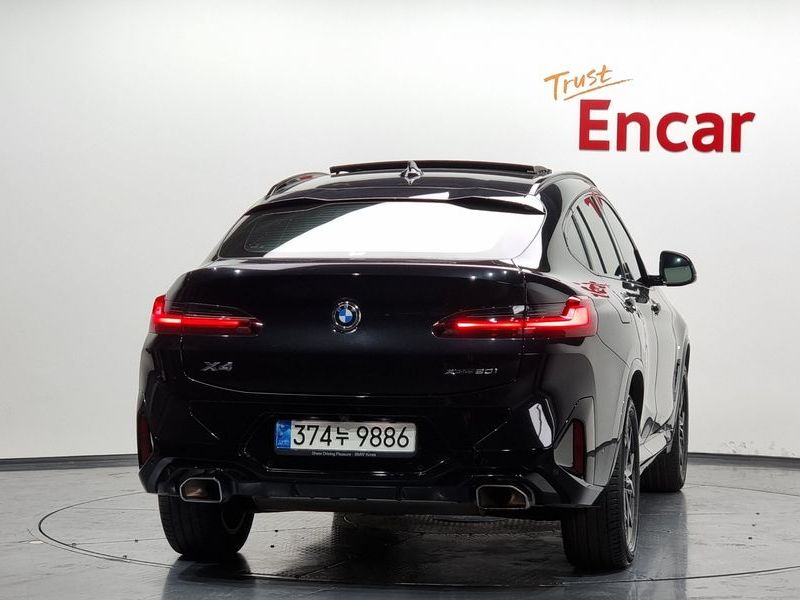 2022 BMW X4 xDrive20i M Sport photo 4