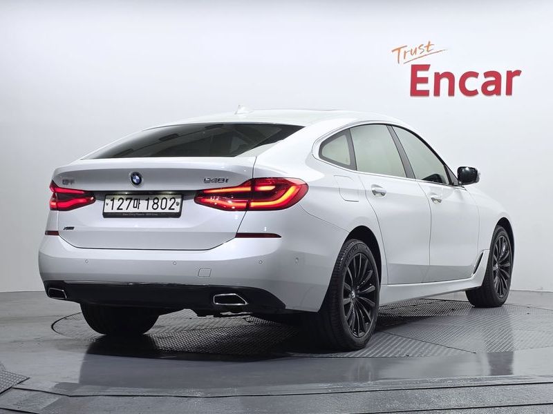 2019 BMW 6 Series 640i xDrive Luxury photo 2