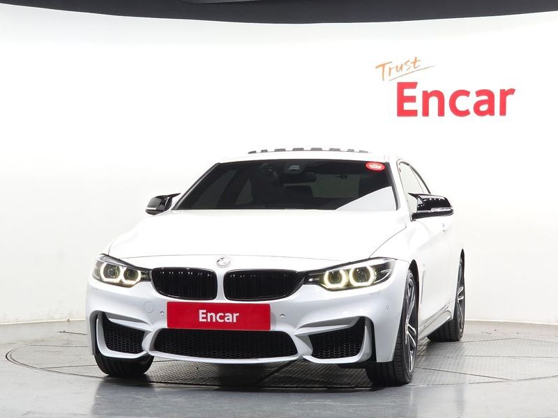 2018 BMW 4 Series 420i M Sport Coupe photo 3