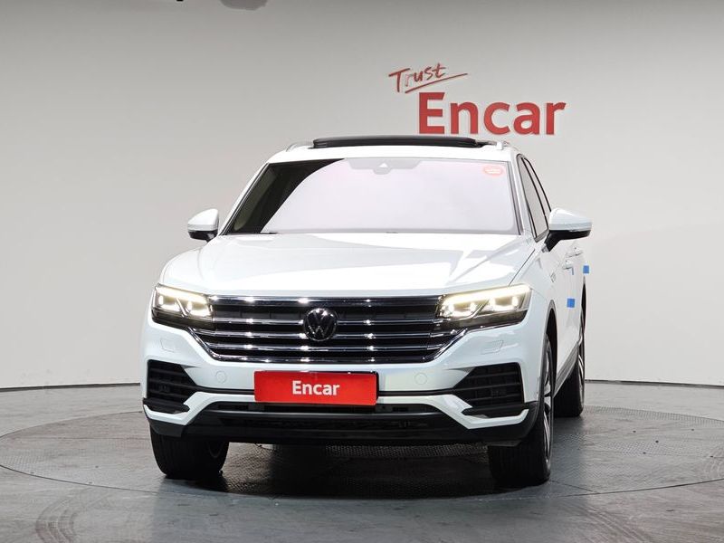 2023 Volkswagen Touareg 3.0 TDI Premium photo 3