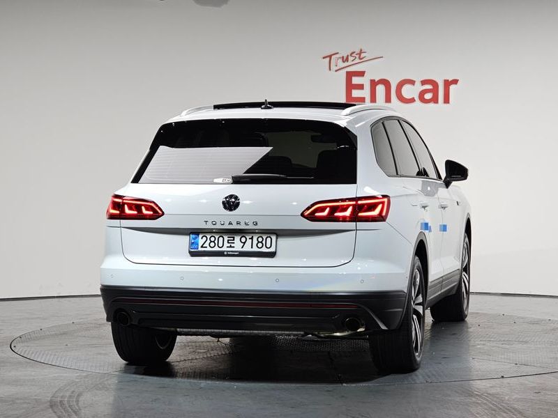 2023 Volkswagen Touareg 3.0 TDI Premium photo 4
