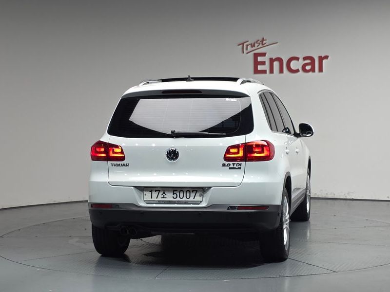 2014 Volkswagen Tiguan 2.0 TDI Premium 5N photo 4