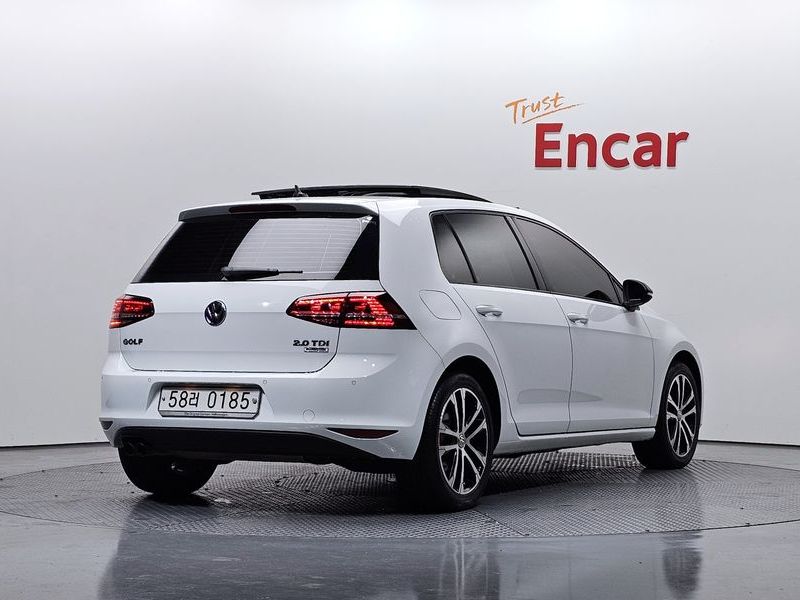 2016 Volkswagen Golf 2.0 TDI Premium photo 2