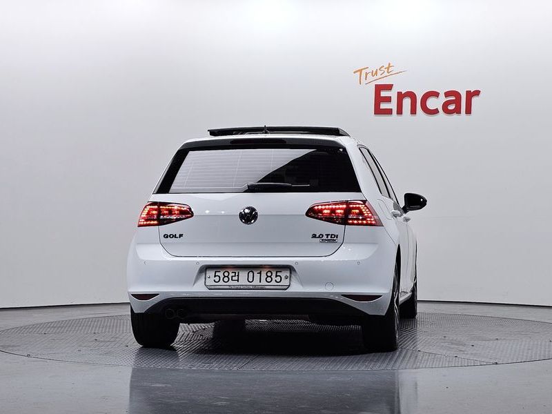 2016 Volkswagen Golf 2.0 TDI Premium photo 4