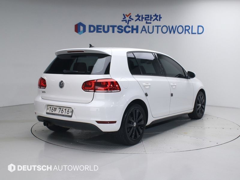 2012 Volkswagen Golf 2.0 GTD photo 2