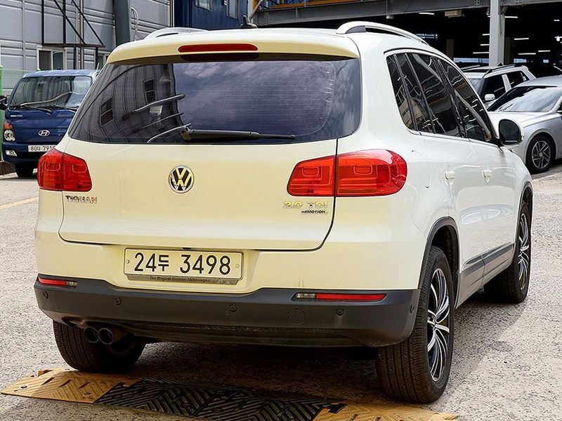 2014 Volkswagen Tiguan 2.0 TDI Premium 5N photo 4