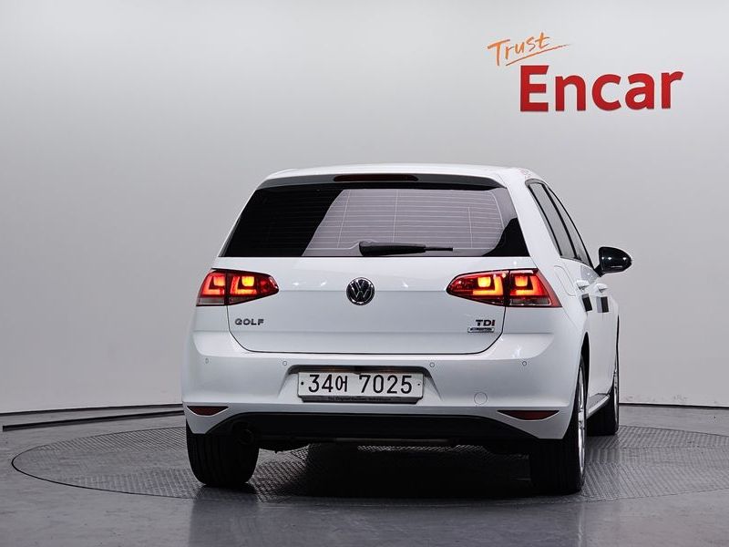 2015 Volkswagen Golf 1.6 TDI photo 4