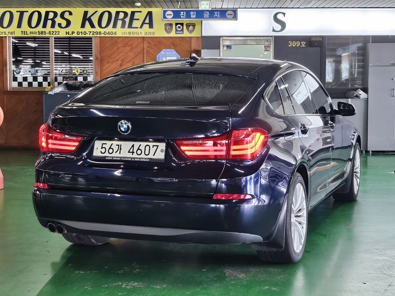 2014 BMW 5 Series GT 30d xDrive photo 2
