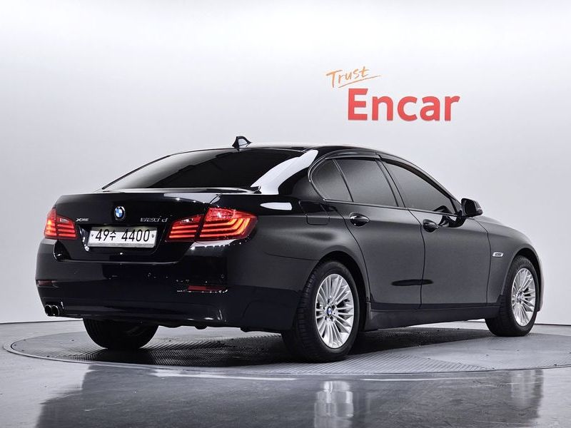 2014 BMW 5 Series 520d xDrive photo 2
