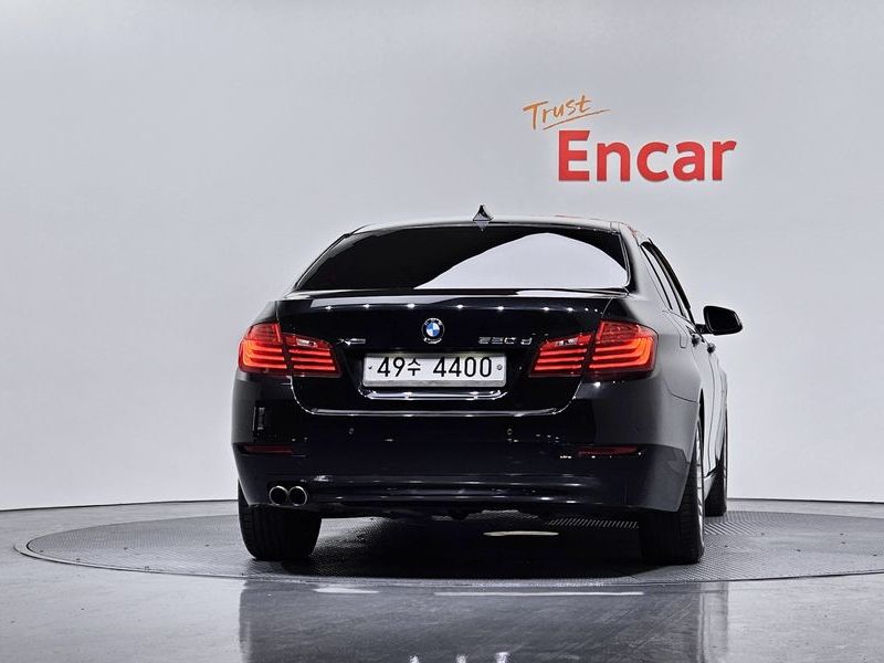 2014 BMW 5 Series 520d xDrive photo 4