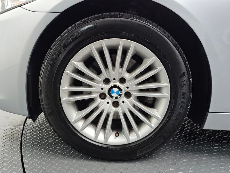 2014 BMW 5 Series 520d xDrive photo 5