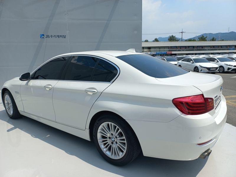2014 BMW 5 Series 520d xDrive photo 3