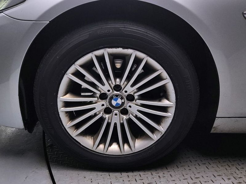 2014 BMW 5 Series 520d xDrive photo 5