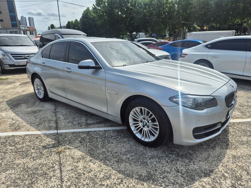 2014 BMW 5 Series 520d xDrive photo 3