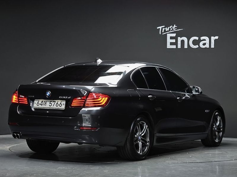 2014 BMW 5 Series 520d xDrive photo 2