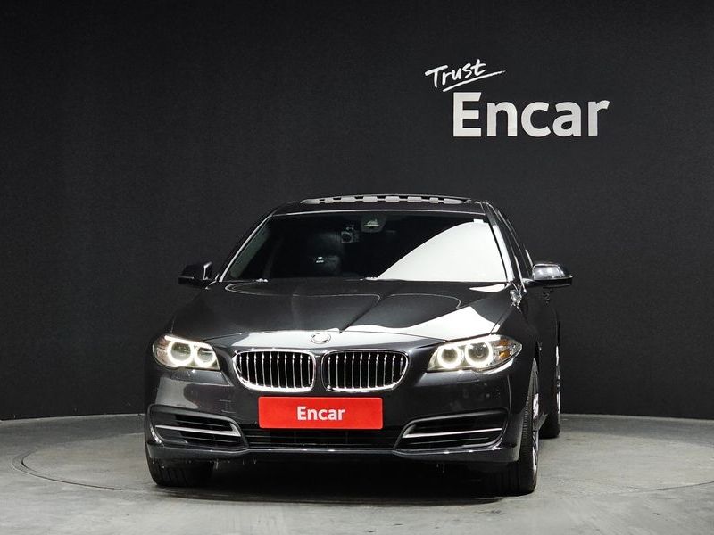2014 BMW 5 Series 520d xDrive photo 3